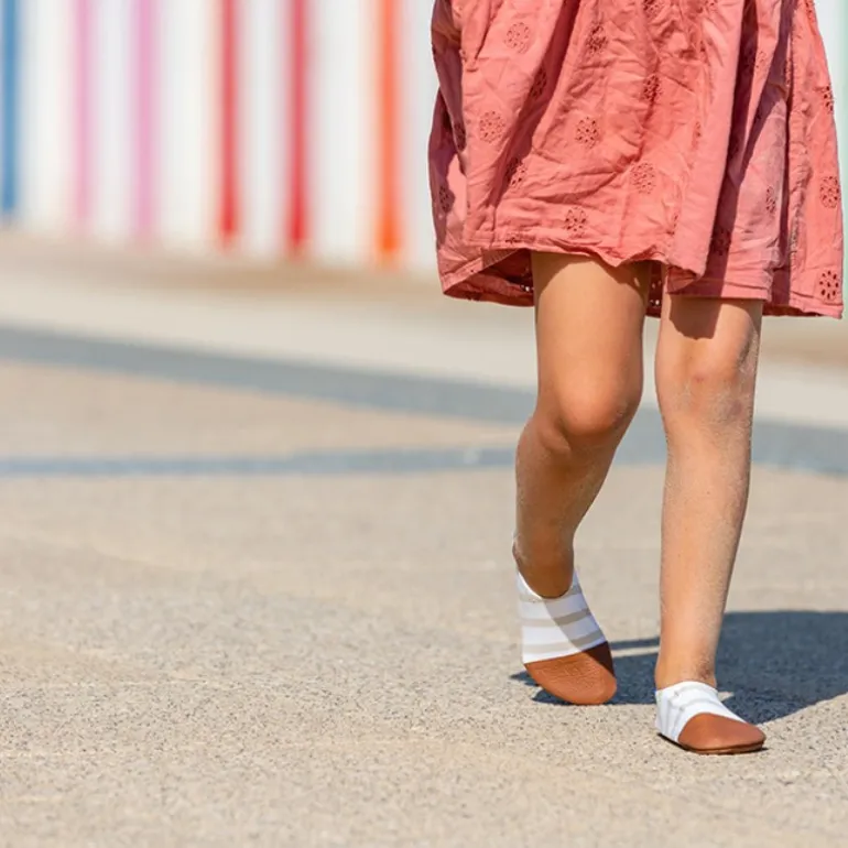 Chaussons souples enfant - Les Pas Petits - Les Petits Marins Caramel