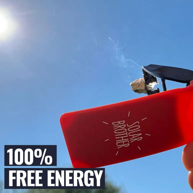 Suncase Gear - Allume feu solaire - Solar Brother - Rouge